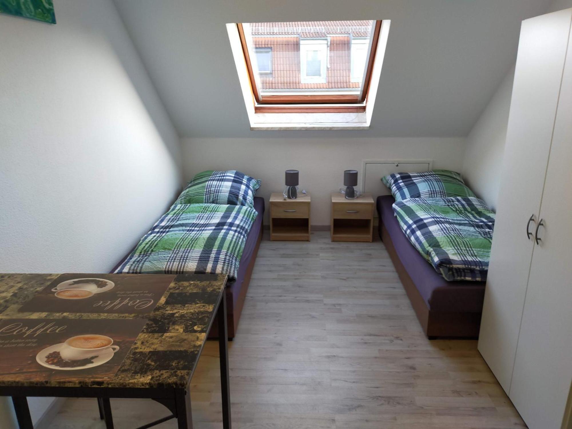 Flex Aparts - Grosse, Moeblierte Wohnung In Zwickau Mit 2 Zimmern Exterior foto